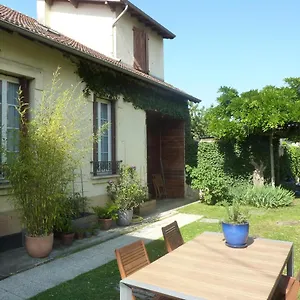 Très Calme Appartement Tarbes